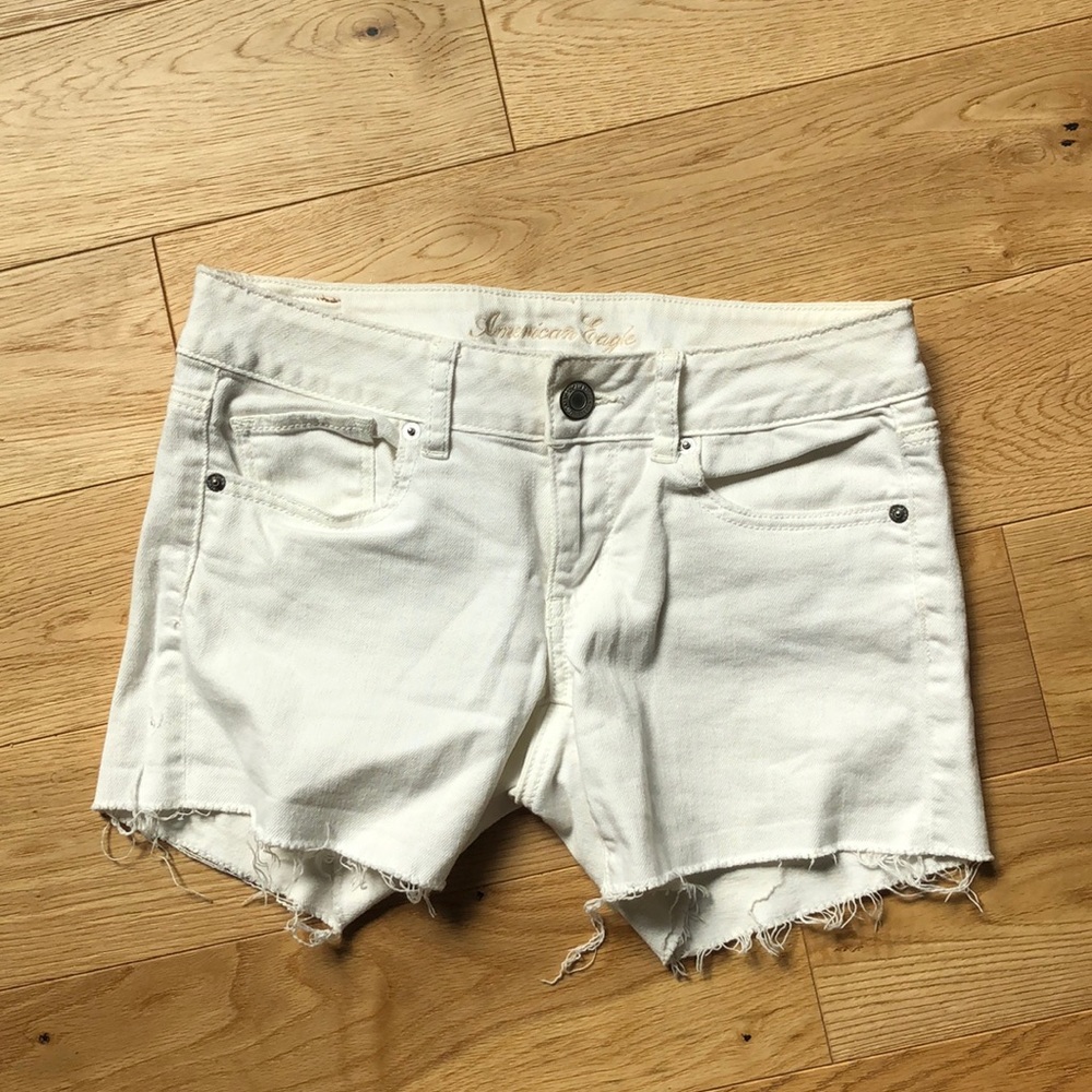 White American Eagle denim shorts